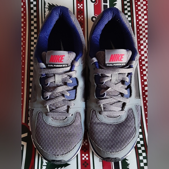 Nike Dual Fusion ST2 Running Shoes - Picture 2 of 13